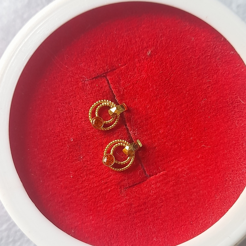 Beautiful new ring type earrings - Picture 4 of 10